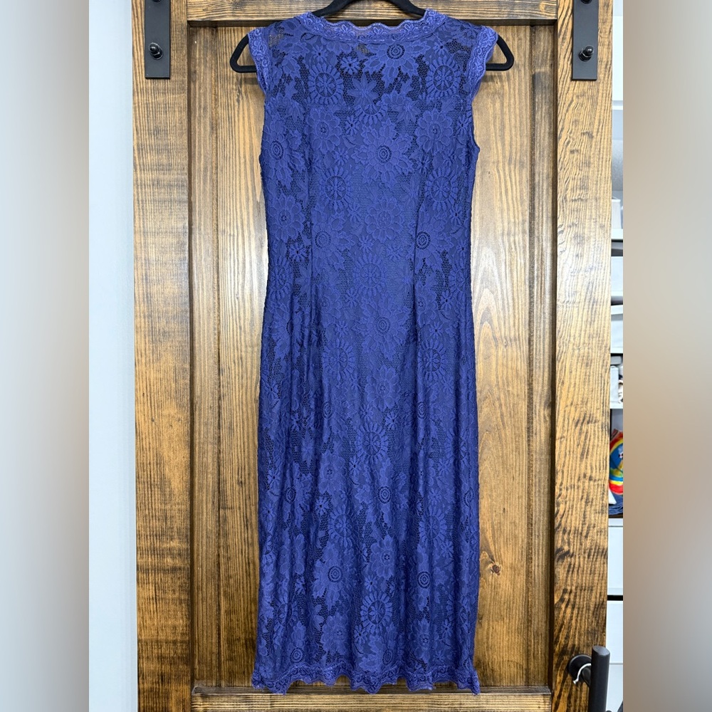 Chic Strapless Navy Lace Dress